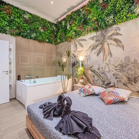 Little Bangkok - Luxury Apartment *