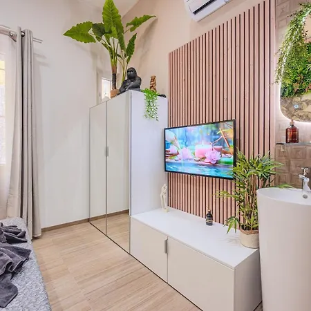 Little Bangkok - Luxury *